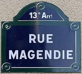 Voir la plaque.