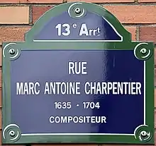 Voir la plaque.