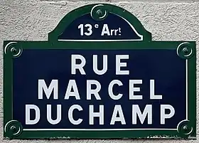 Voir la plaque.