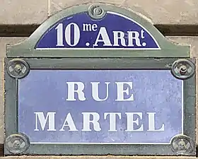 Voir la plaque.