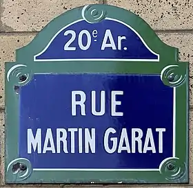 Voir la plaque.