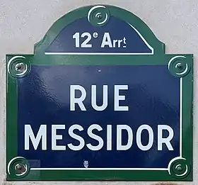 Voir la plaque.