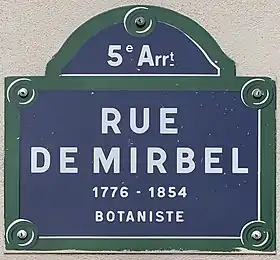 Voir la plaque.