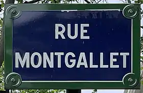 Voir la plaque.