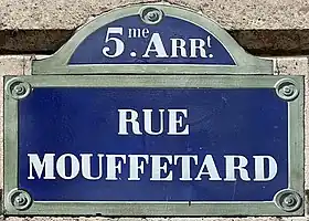 Voir la plaque.