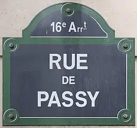 Voir la plaque.