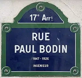 Voir la plaque.