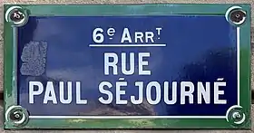 Voir la plaque.