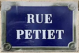 Voir la plaque.