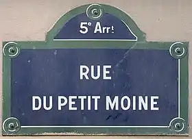 Voir la plaque.