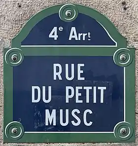 Voir la plaque.