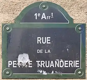 Voir la plaque.