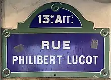 Voir la plaque.