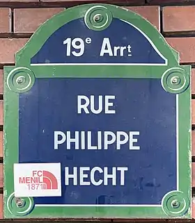 Voir la plaque.