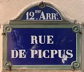 Voir la plaque.