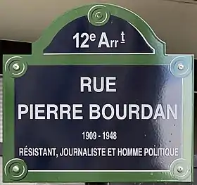 Voir la plaque.