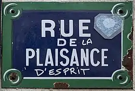 Voir la plaque.