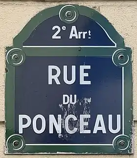 Voir la plaque.