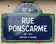 Voir la plaque.