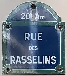 Voir la plaque.