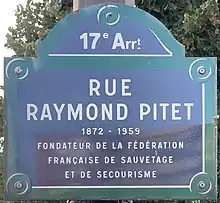 Voir la plaque.