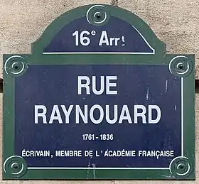 Voir la plaque.