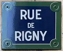 Voir la plaque.