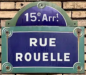 Voir la plaque.