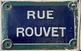 Voir la plaque.