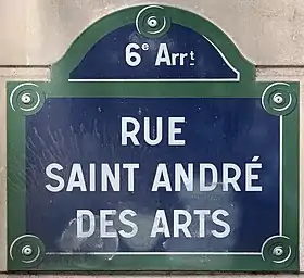 Voir la plaque.