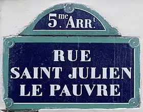 Voir la plaque.