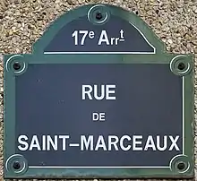 Voir la plaque.