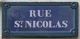 Voir la plaque.