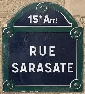 Voir la plaque.