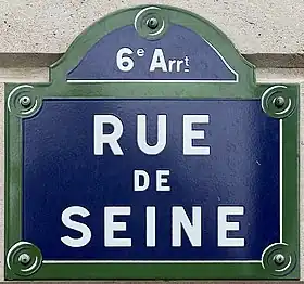 Voir la plaque.