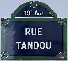 Voir la plaque.