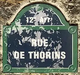 Voir la plaque.