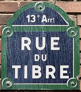 Voir la plaque.