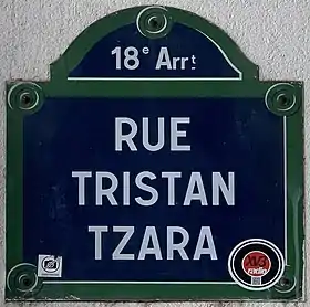 Voir la plaque.