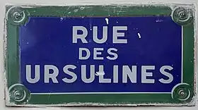 Voir la plaque.