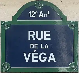 Voir la plaque.