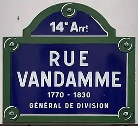 Voir la plaque.