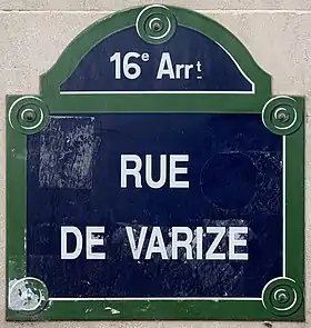 Voir la plaque.