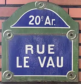 Voir la plaque.