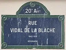 Voir la plaque.