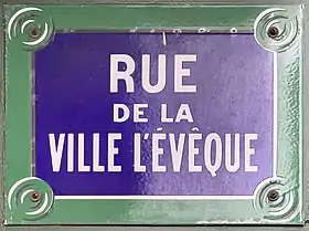 Voir la plaque.