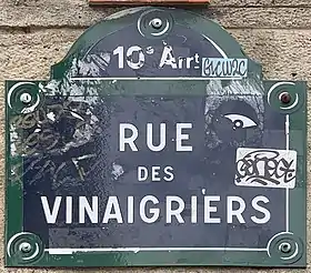 Voir la plaque.