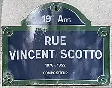 Voir la plaque.