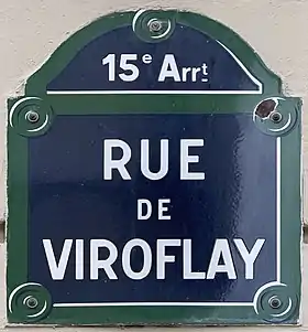 Voir la plaque.