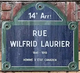 Voir la plaque.